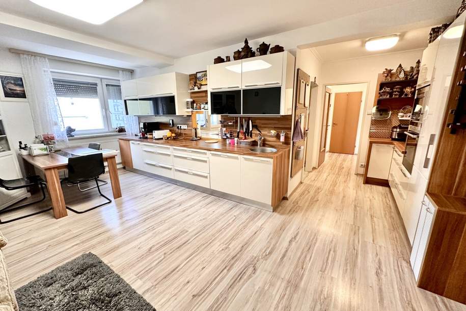 Zwei Wohnungen – Ein Zuhause mit vielen Möglichkeiten ++ 2 Loggien ++ Auto Stellplatz inklusive ++ Kamin ++ sofort bezugsfertig und absolute Ruhelage, Wohnung-kauf, 650.000,€, 1210 Wien 21., Floridsdorf